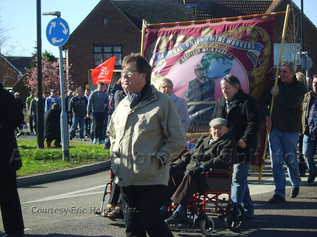 Hatfield Banner,I think that May be Albert Brookes & Family in front ??